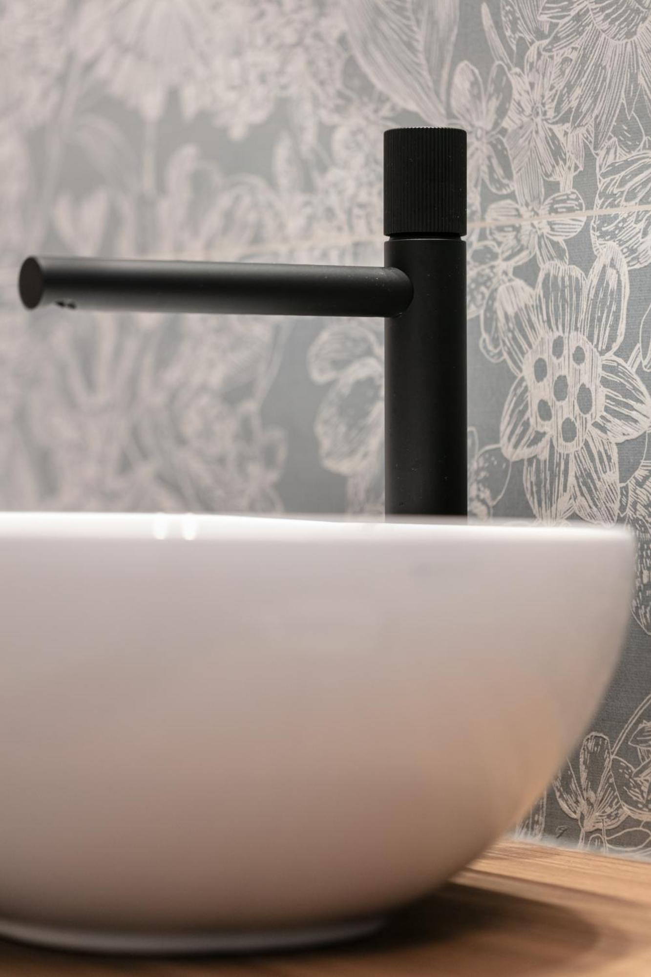 Mt Apartments Термоли Екстериор снимка