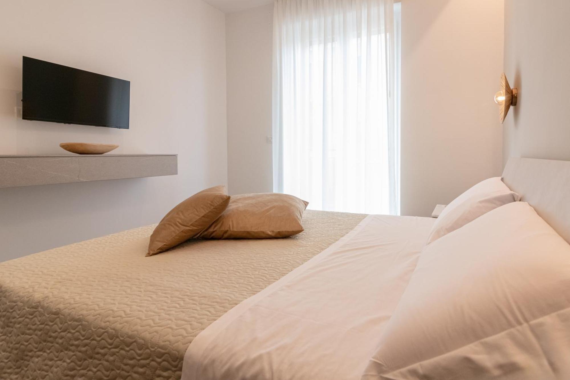Mt Apartments Термоли Екстериор снимка